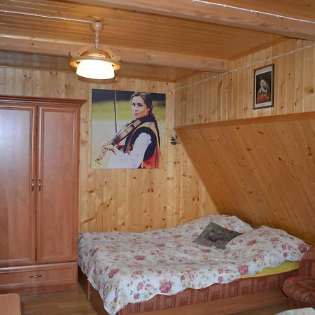 Gorolik U Kwietniow-Centrum Bukowiny- Mozliwosc Wyzywienia Буковина Татжанска Екстериор снимка